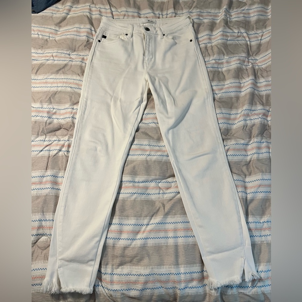 KanCan Women's Off-White Skinny Jeans